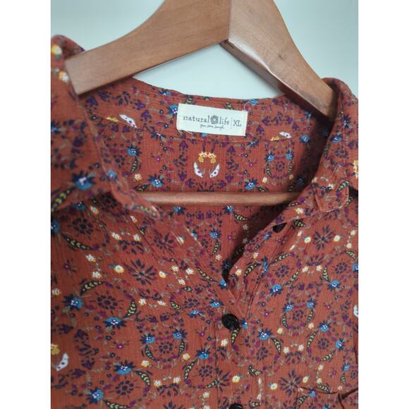 Natural Life Brown Floral CeCe Button Down Shirt - Picture 3 of 4